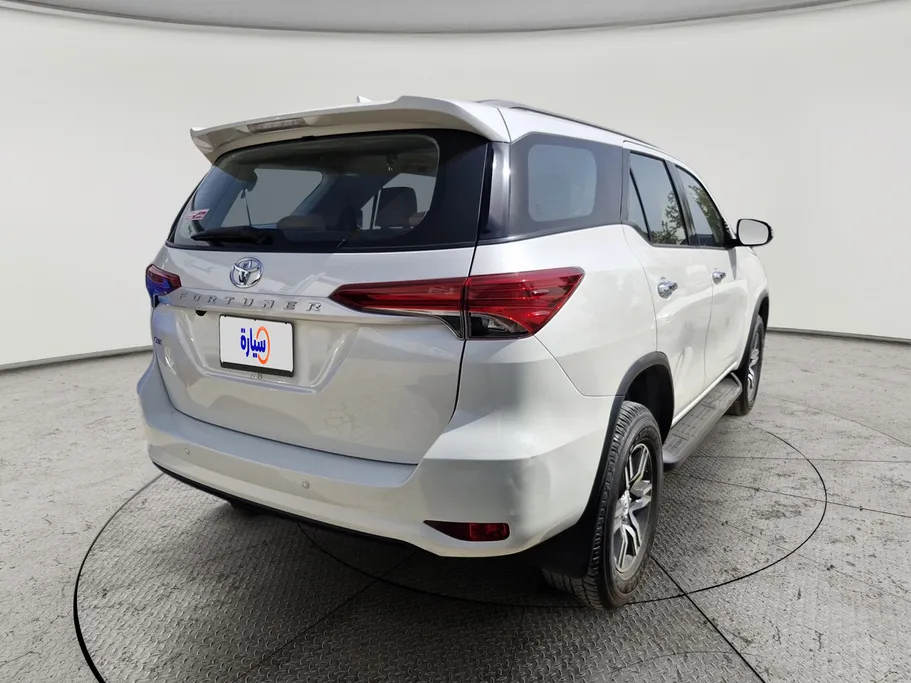 تويوتا فورتشنر GX 2022 
