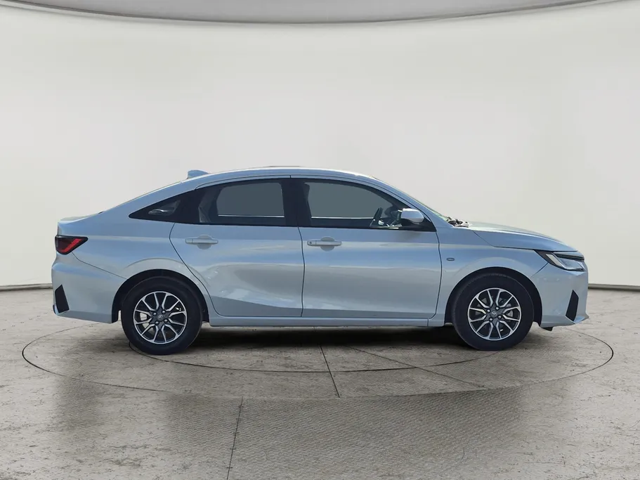 تويوتا يارس Y 2023 