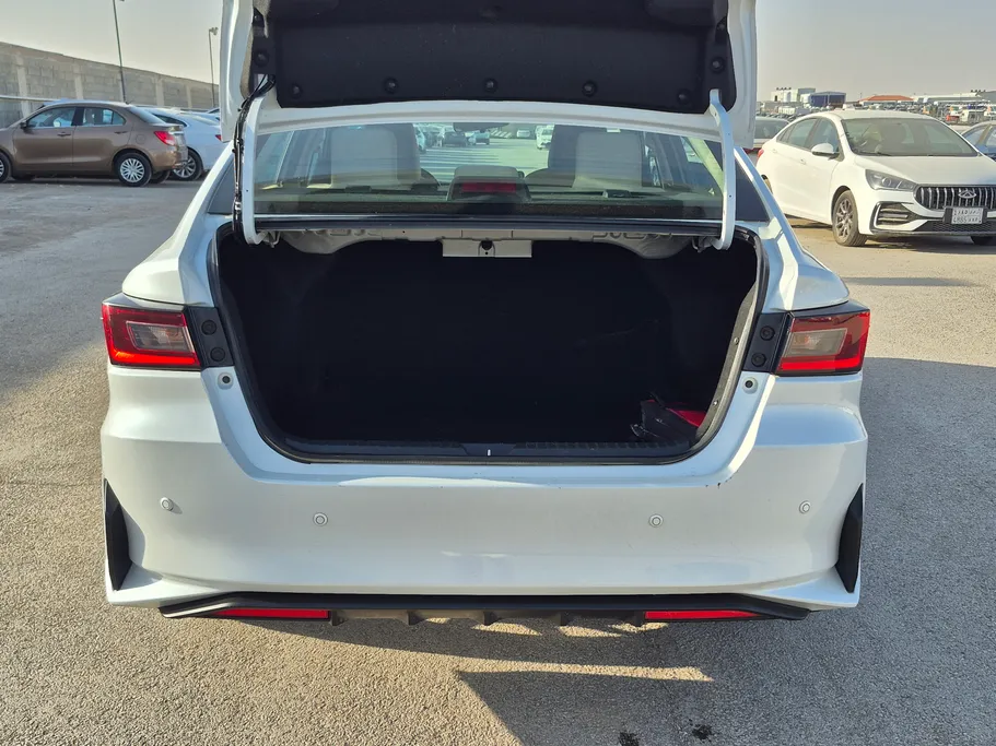 تويوتا يارس Y 2023 