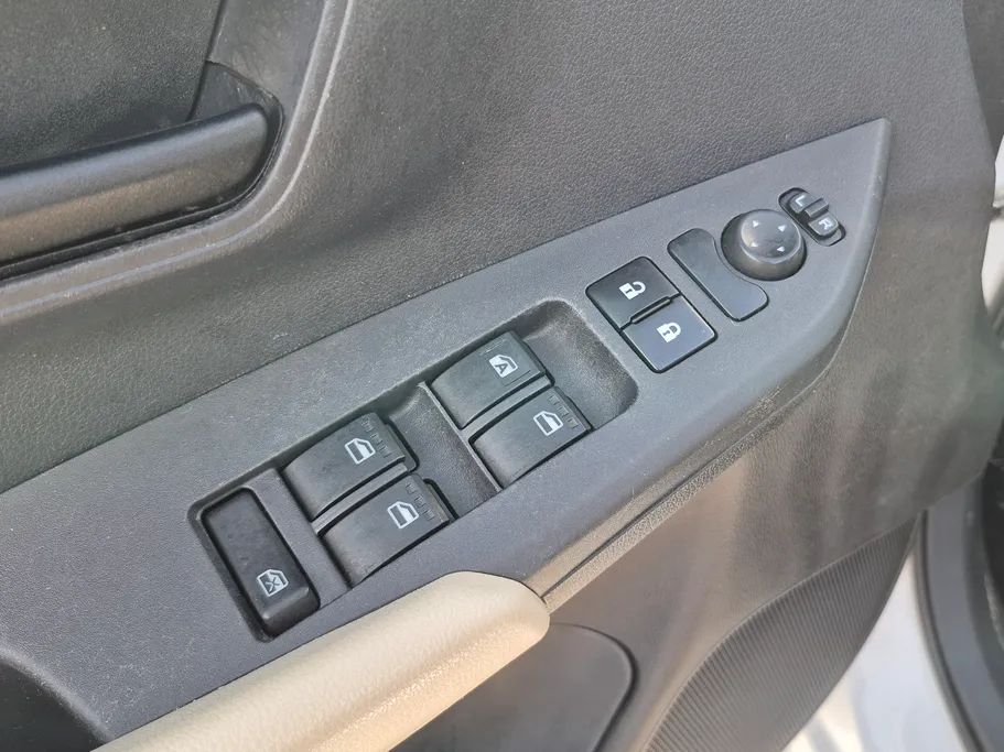 تويوتا يارس Y 2023 