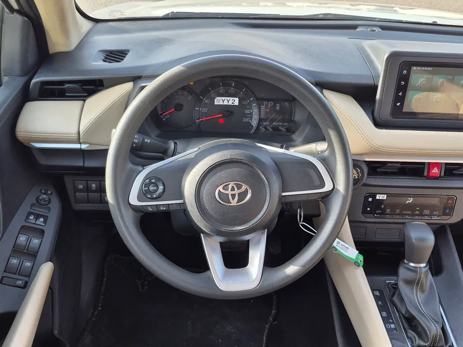 تويوتا يارس Y 2023 