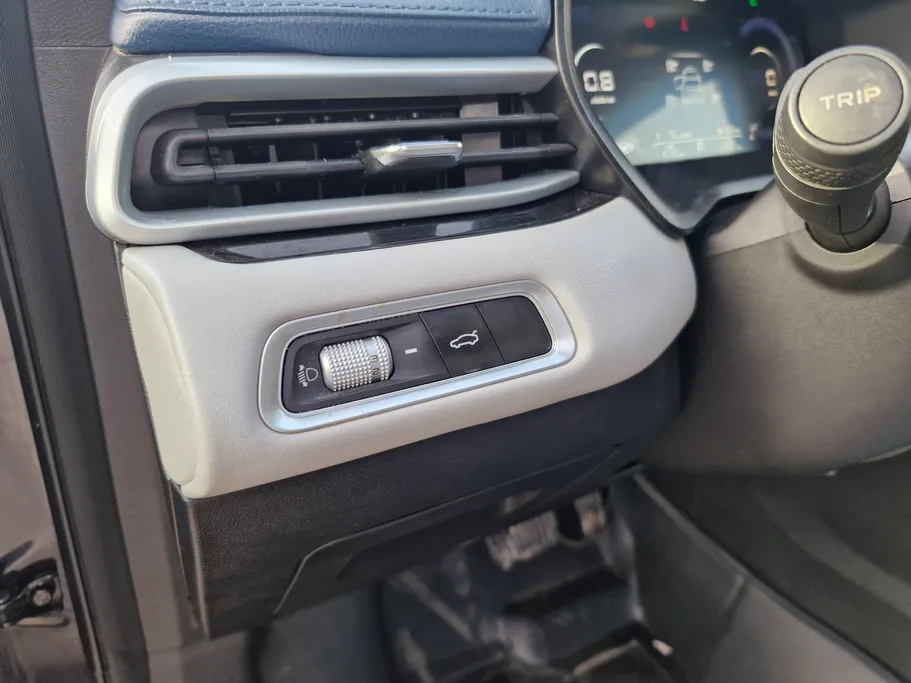 2023 Geely Emgrand GF 