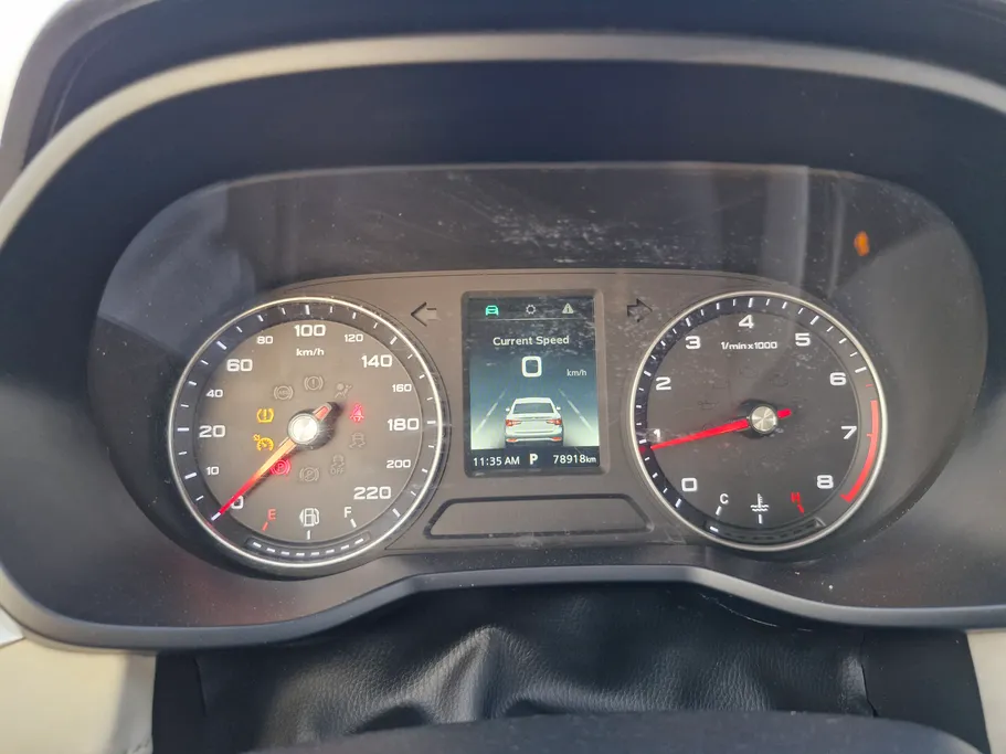 ام جي 5 LUX 2023 