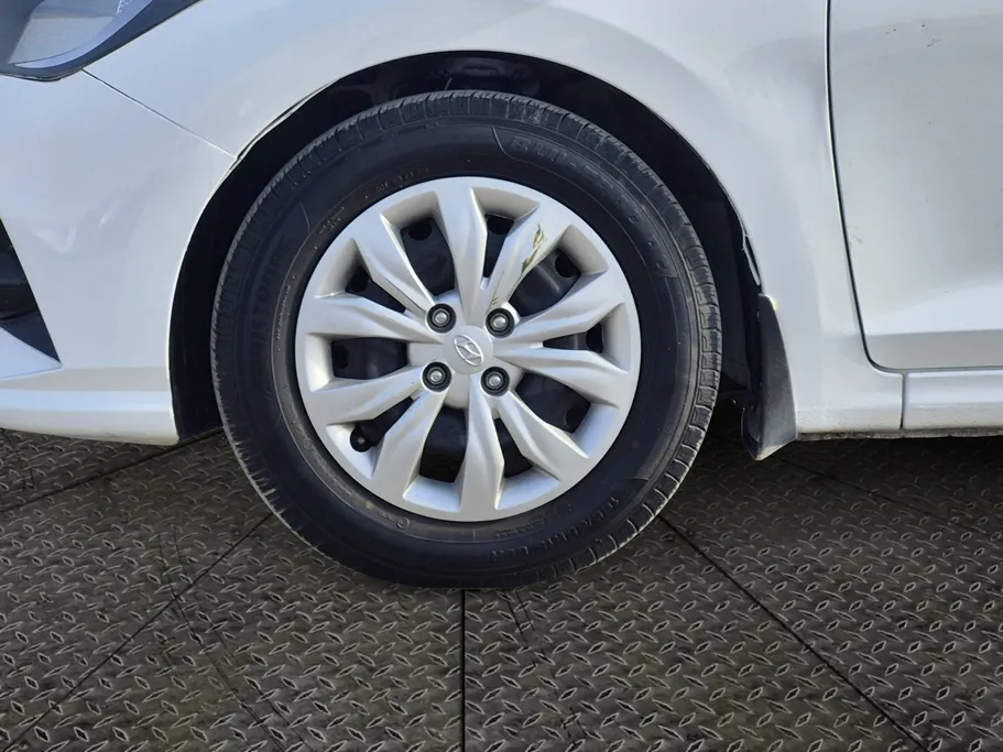 هيونداي اكسنت سمارت 2023 