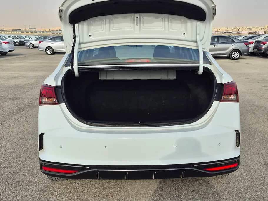 هيونداي اكسنت سمارت 2023 