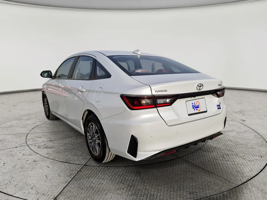 2023 Toyota Yaris  Y 