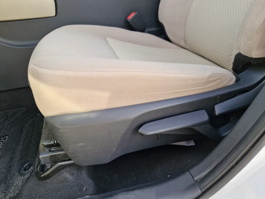 2023 Toyota Yaris  Y 