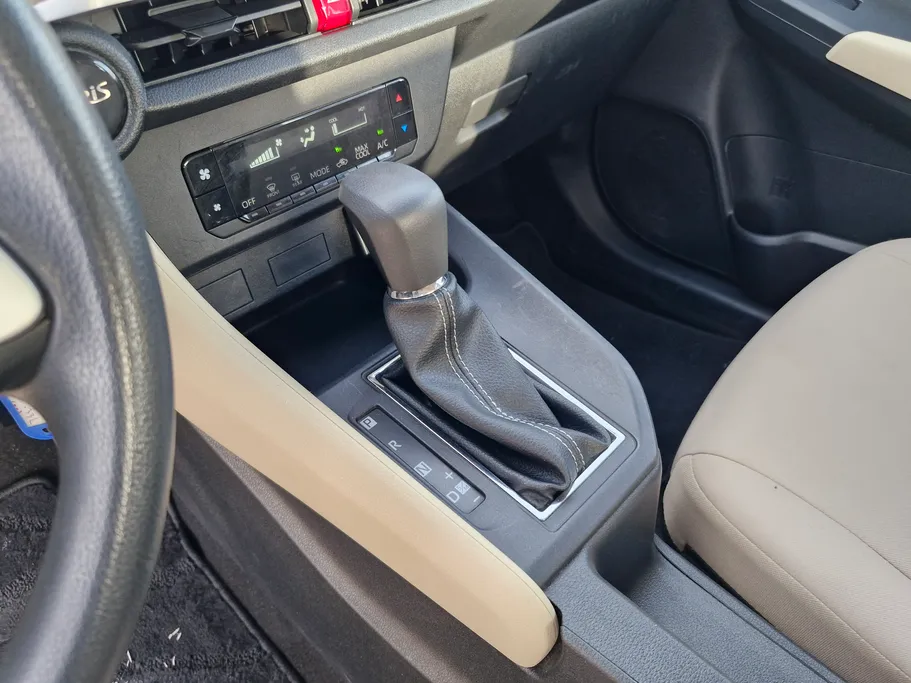 2023 Toyota Yaris  Y 