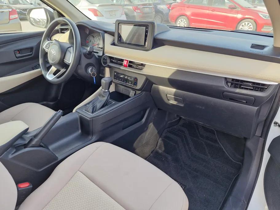 2023 Toyota Yaris  Y 