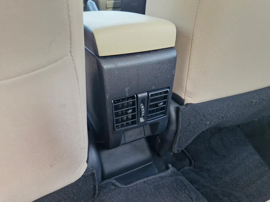 2023 Toyota Yaris  Y 