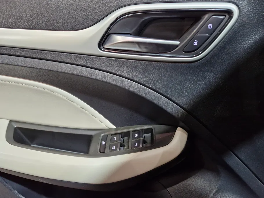 ام جي ZS LUX 2023 