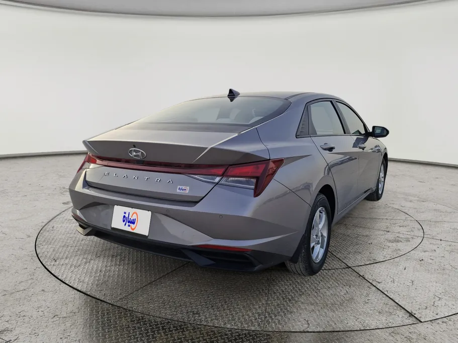 2022 Hyundai Elantra Smart 