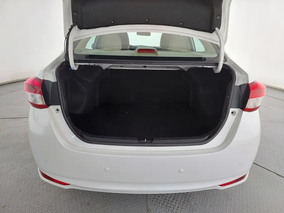 2022 Toyota Yaris  Y 