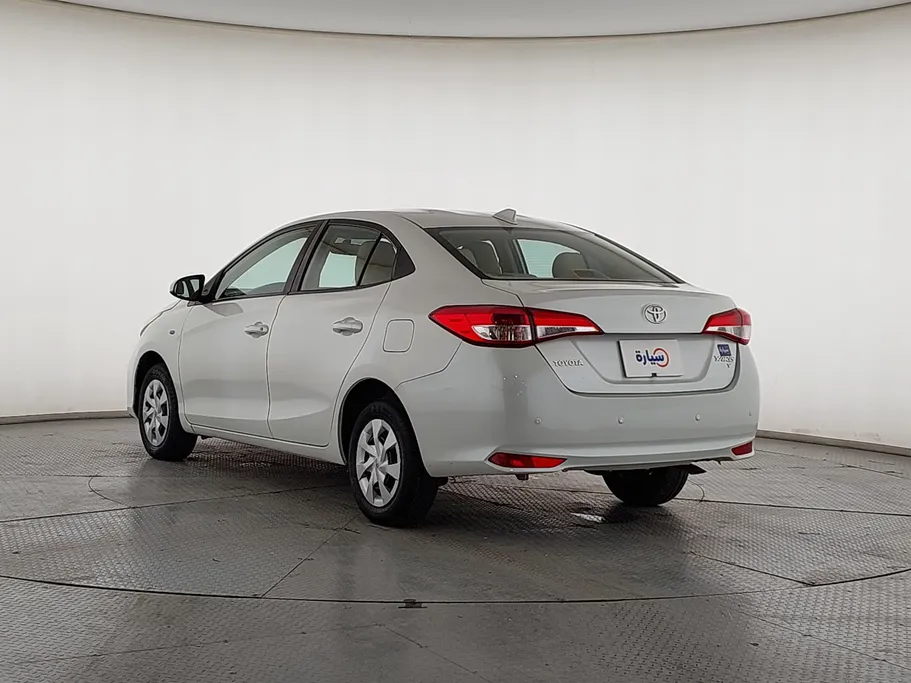 2022 Toyota Yaris  Y 