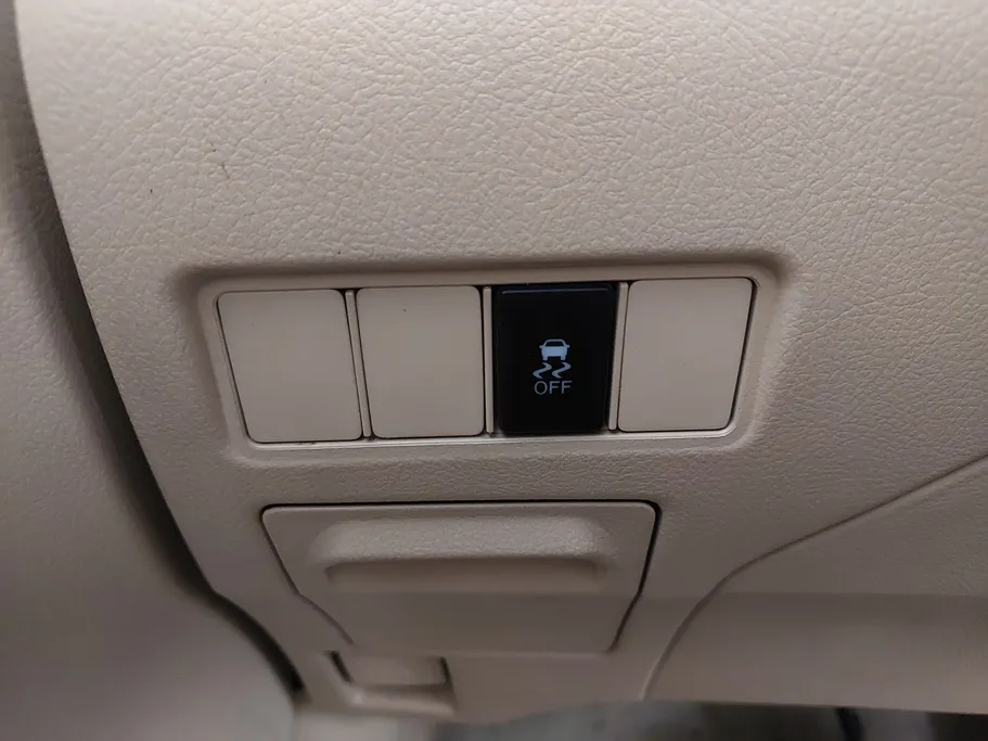 2022 Toyota Yaris  Y 