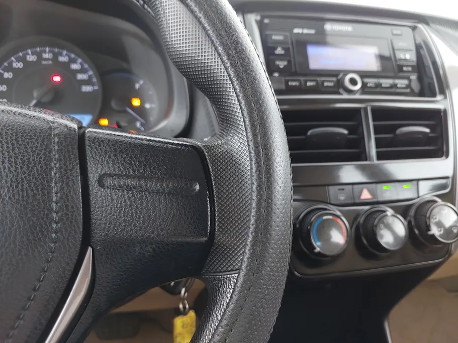 2022 Toyota Yaris  Y 