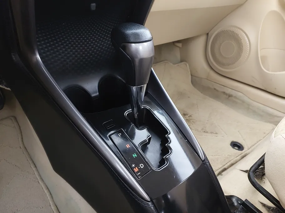 2022 Toyota Yaris  Y 