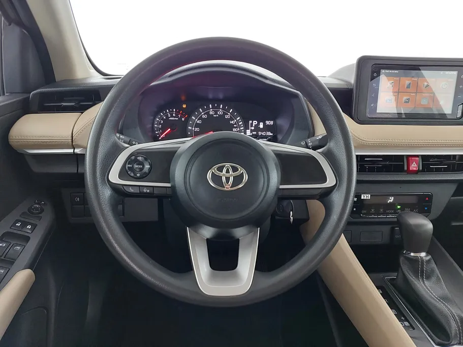 تويوتا يارس Y 2023 