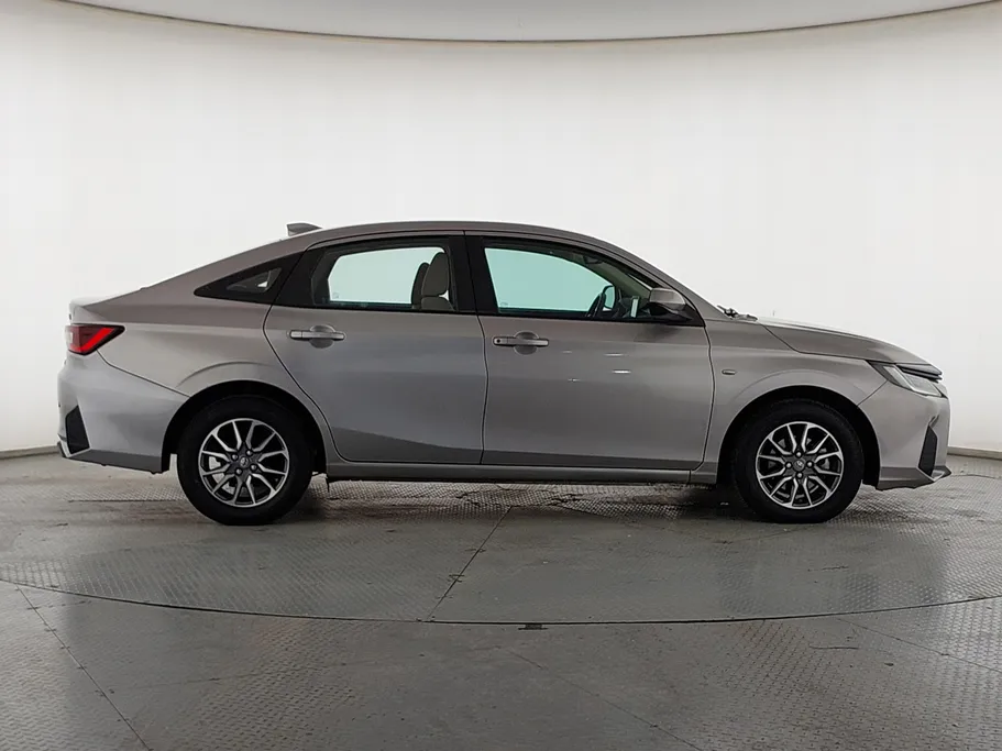 تويوتا يارس Y 2023 