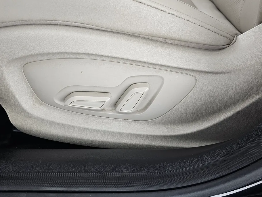 ام جي 5 LUX 2023 