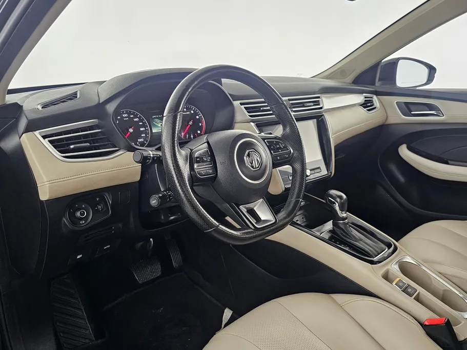 ام جي 5 LUX 2023 