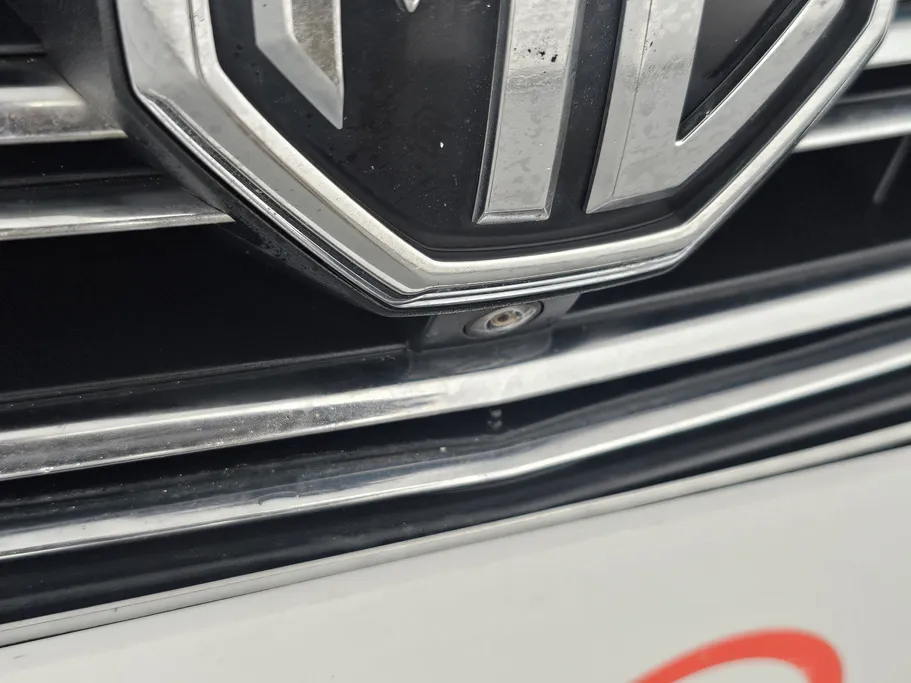 ام جي 5 LUX 2023 