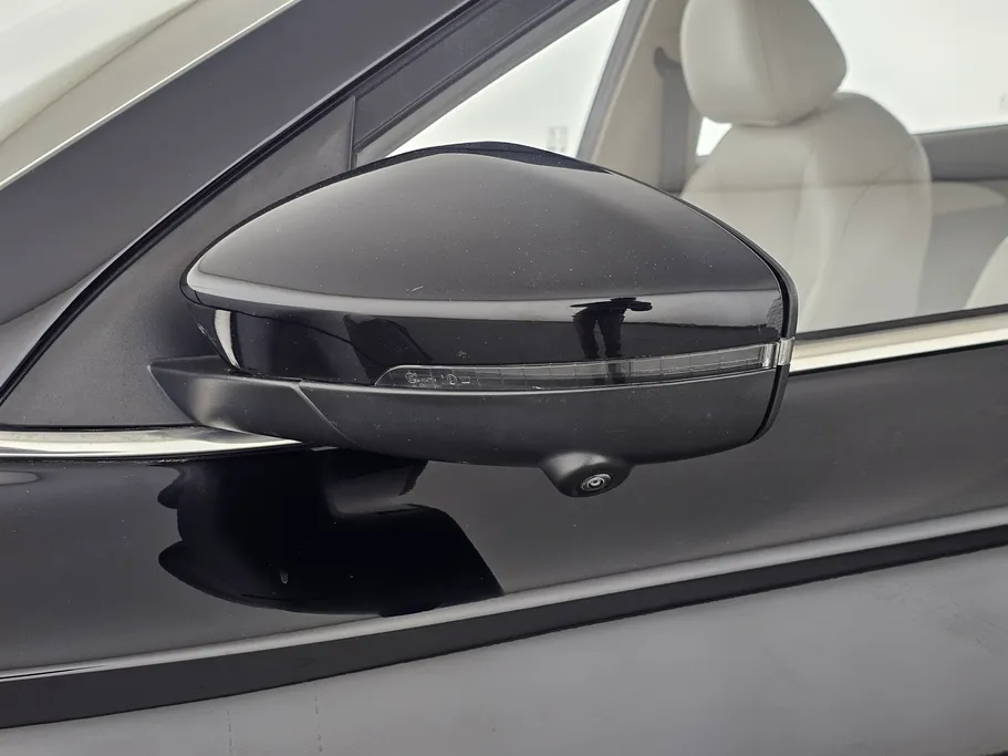 ام جي 5 LUX 2023 