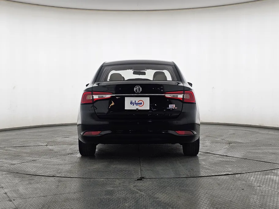 ام جي 5 LUX 2023 