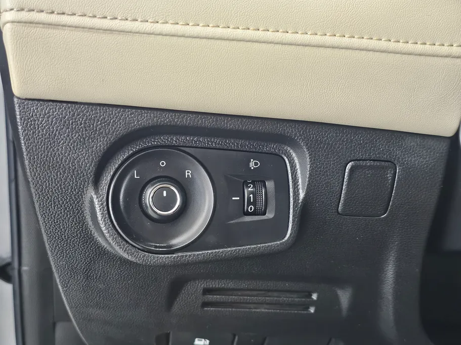 ام جي 5 COM 2022 