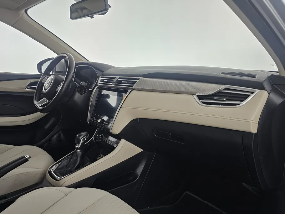 ام جي 5 COM 2022 