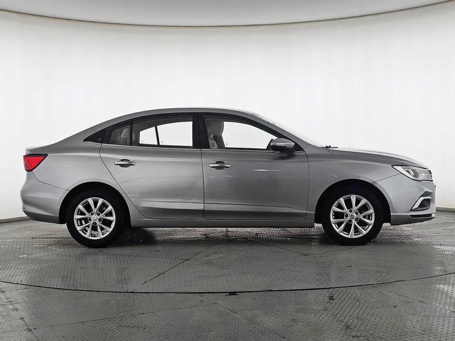 ام جي 5 COM 2022 