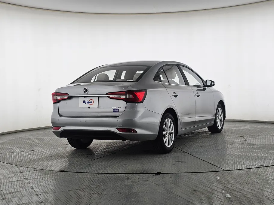 ام جي 5 COM 2022 