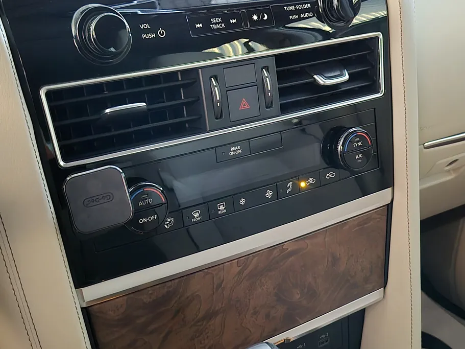 2024 Nissan Patrol SE 