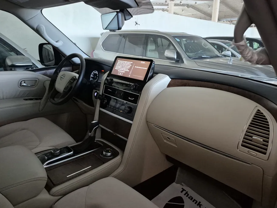 2024 Nissan Patrol SE 