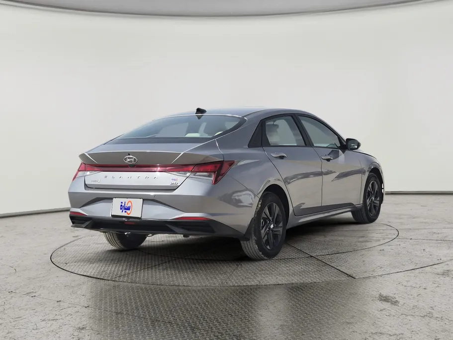 2023 Hyundai Elantra Smart 