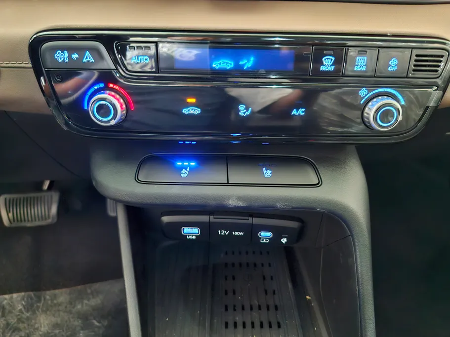 2024 Hyundai Accent PREMIUM 