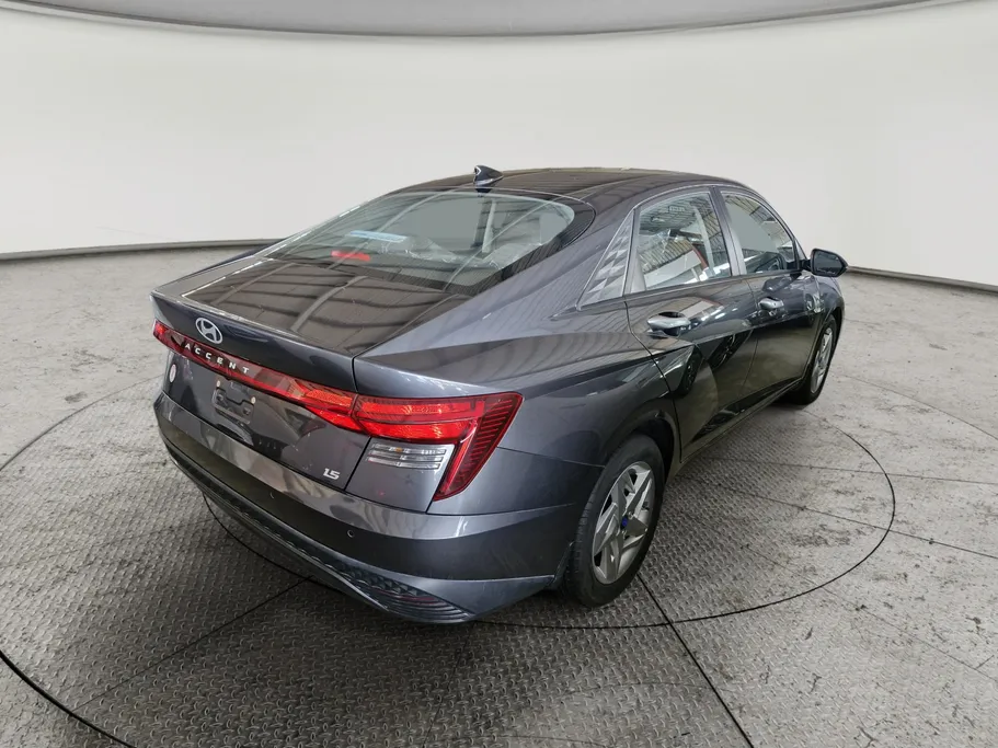 2024 Hyundai Accent Comfort 