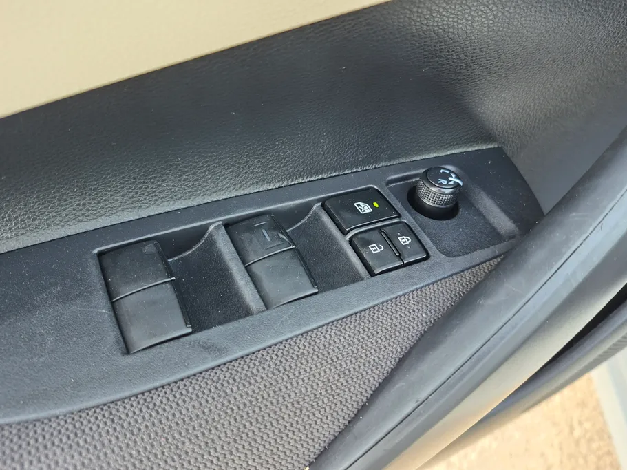 تويوتا كورولا XLI 2023 