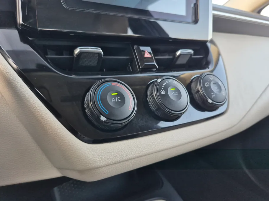 تويوتا كورولا XLI 2023 