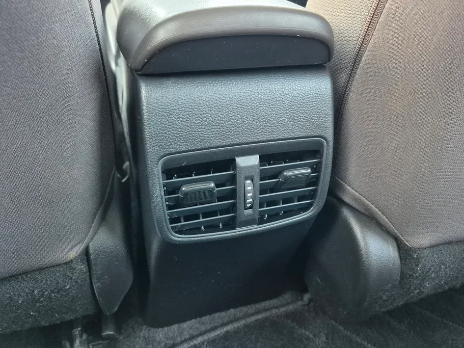 تويوتا كورولا XLI 2023 