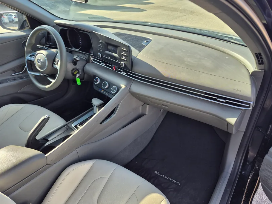 2023 Hyundai Elantra Fleet 