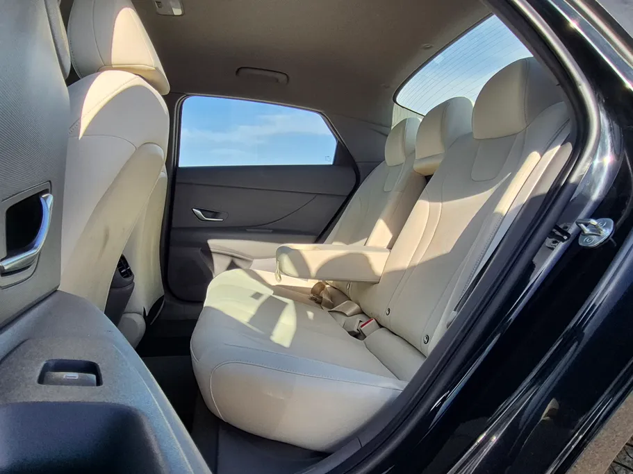 2023 Hyundai Elantra Fleet 