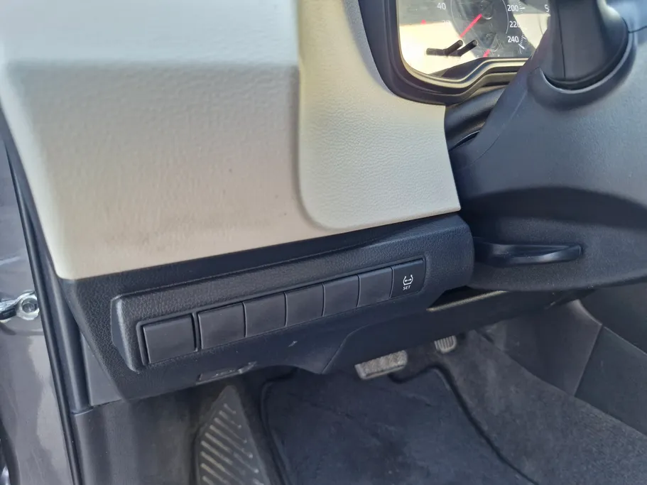 تويوتا كورولا XLI 2023 