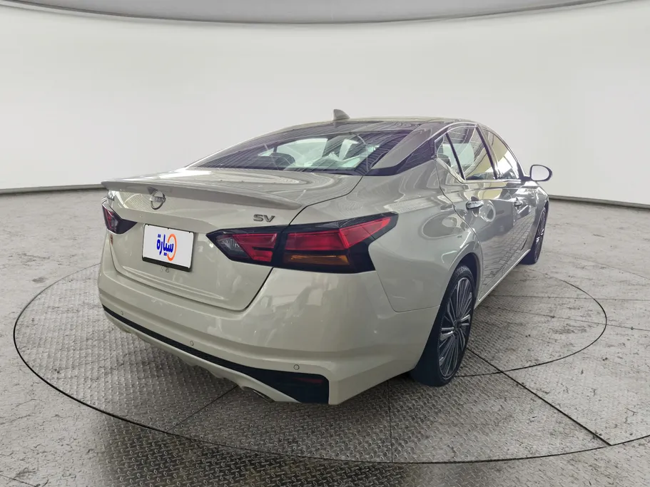 2025 Nissan Altima SV 