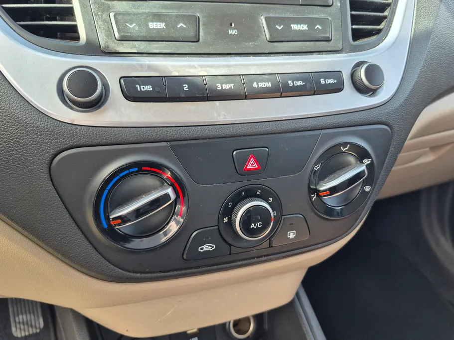 2023 Hyundai Accent Smart 