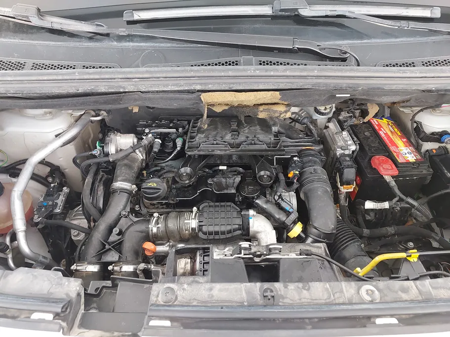 2022 Peugeot Partner Short van 