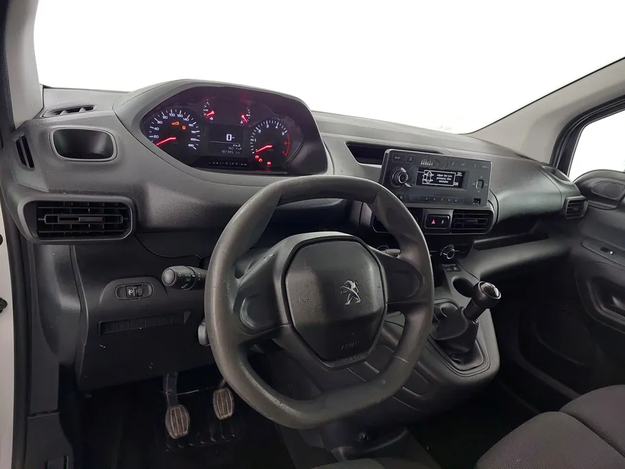 2022 Peugeot Partner Short van 