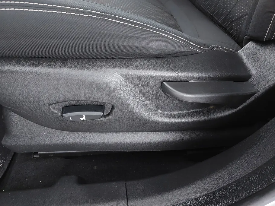 2023 Chevrolet Groove LT 