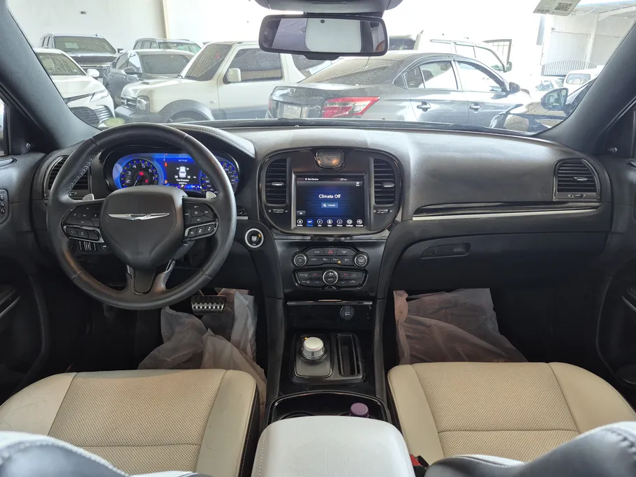 كرايسلر 300 S 2021 