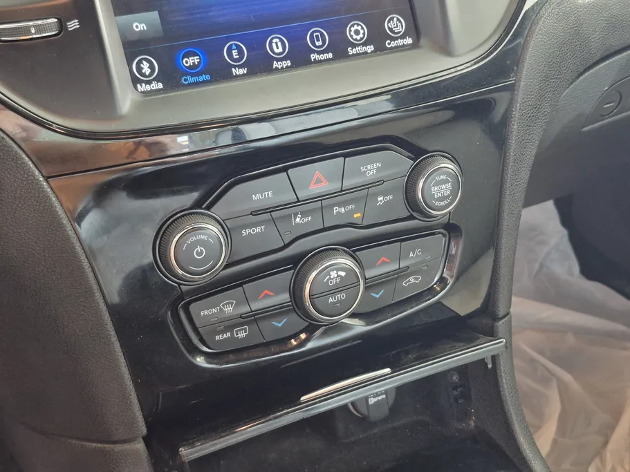 كرايسلر 300 S 2021 